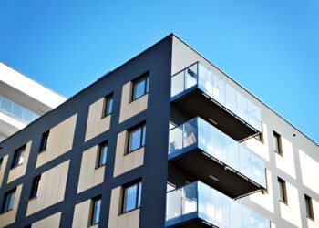 9 Easy Strategies To Investing in Real Estate: The Ultimate Guide For Beginners