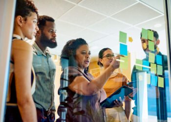 How to Conduct Competitive Analysis for Business Planning In 15 Easy Steps