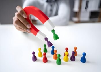 What Is Customer Acquisition? How to Calculate Cost and Strategies